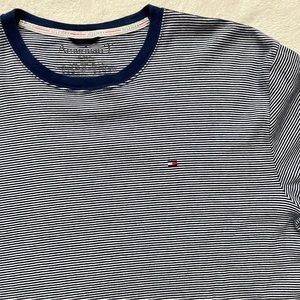 Tommy Hilfiger American TShirt - Blue and White Stripes - XL